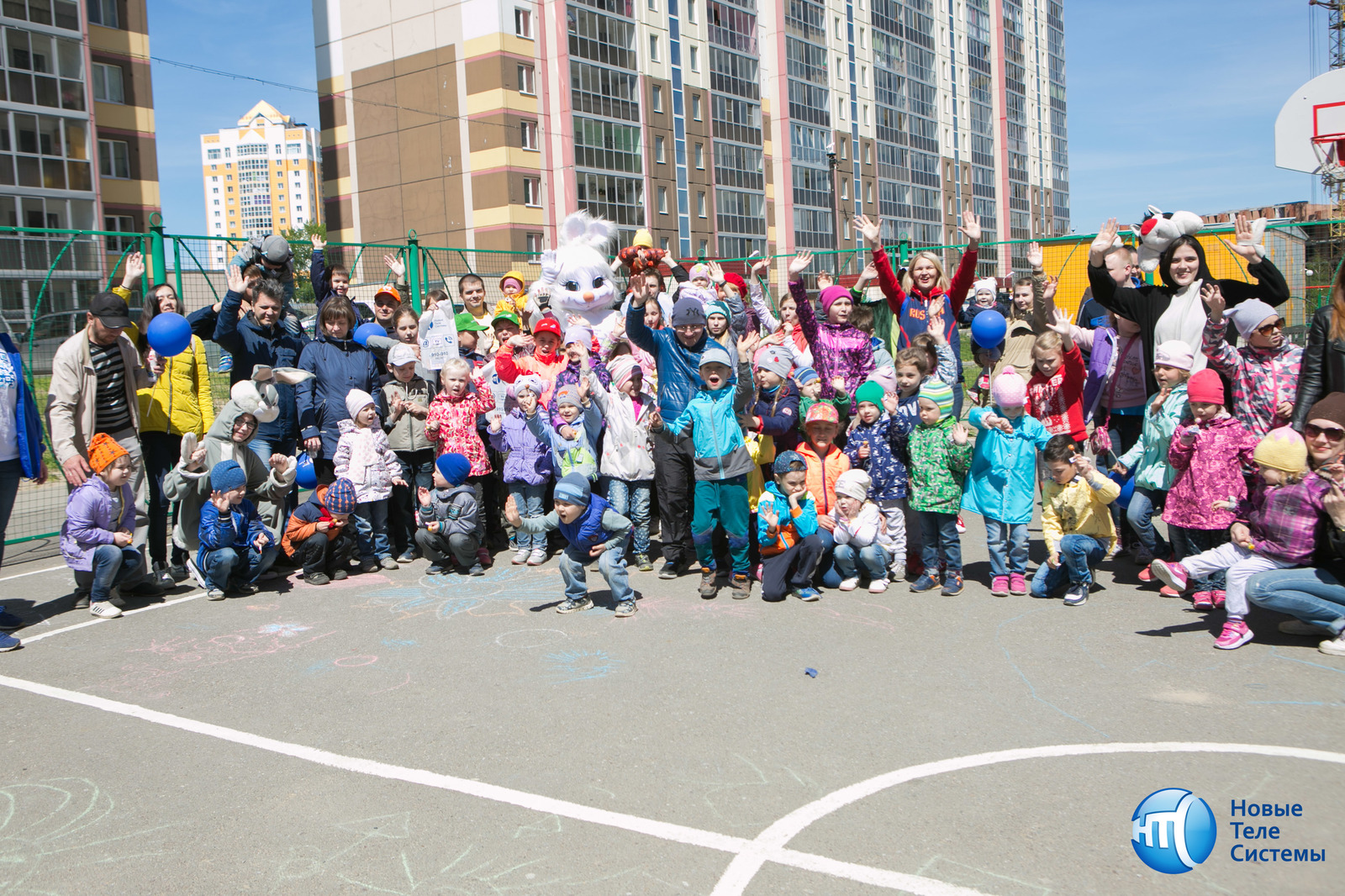 Праздник 27.05.2017г. на ул.Нефтяная 7